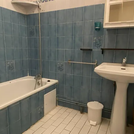 3 Pieces Avec Climatisation Et Parking Au Centre De Canet-plage - Fr-1-696-105 * Canet-en-Roussillon