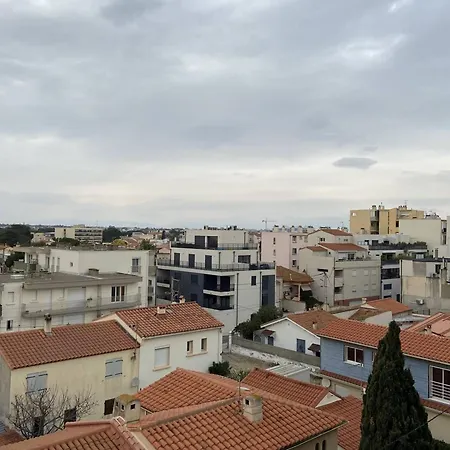 Apartament 3 Pieces Avec Climatisation Et Parking Au Centre De Canet-plage - Fr-1-696-105 *