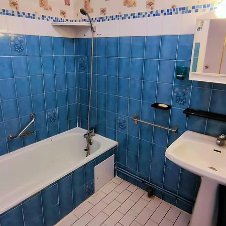 Apartment 3 Pieces Avec Climatisation Et Parking Au Centre De Canet-plage - Fr-1-696-105 Canet-en-Roussillon