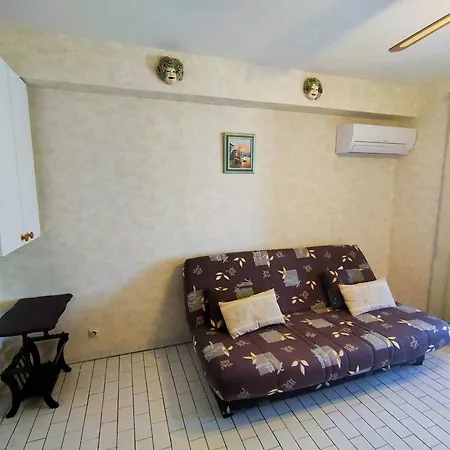 3 Pieces Avec Climatisation Et Parking Au Centre De Canet-plage - Fr-1-696-105 Apartament Canet-en-Roussillon